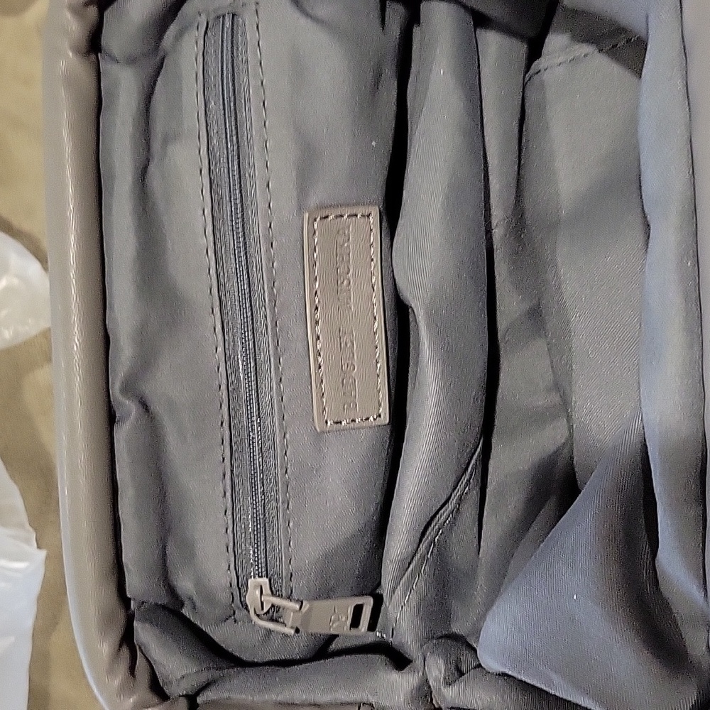 Badgley Mischka wrapped frame clutch NWT - Picture 6 of 9
